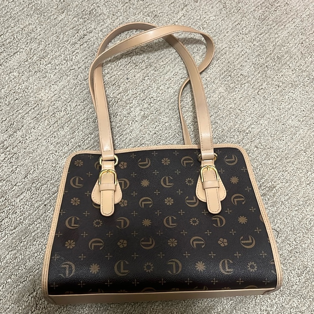 Carryland handbag brand new
